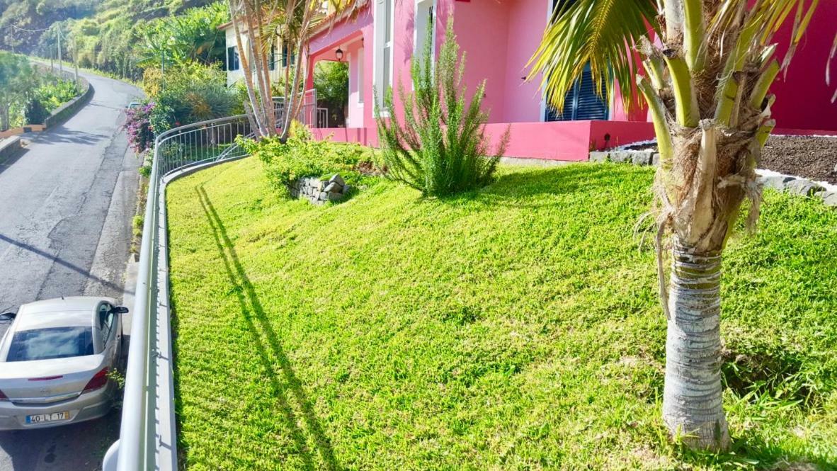 Pink House Apartment Ponta do Sol  Luaran gambar