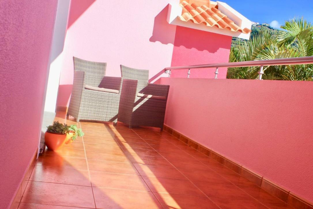 Pink House Apartment Ponta do Sol  Luaran gambar