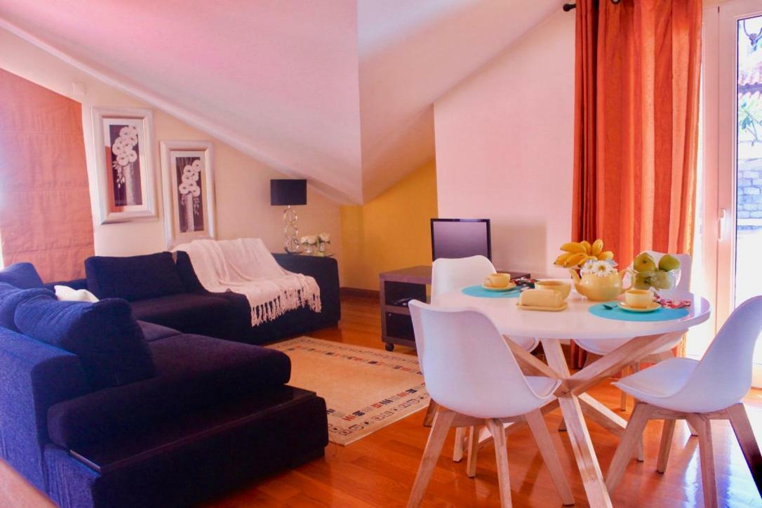 Pink House Apartment Ponta do Sol  Luaran gambar